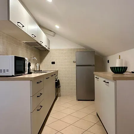 Appartamento Attico - Piazza - Finalborgo