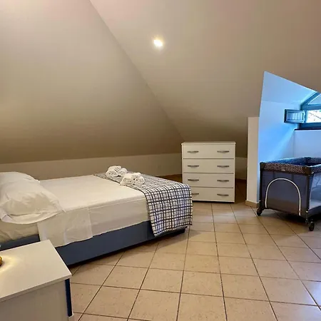 Appartamento Attico - Piazza - Finalborgo *