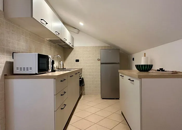 Appartamento Attico - Piazza - Finalborgo