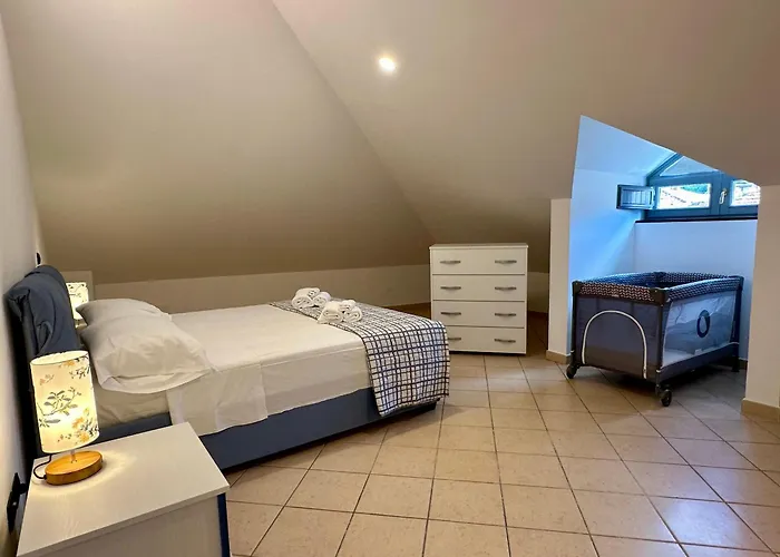 Appartamento Attico - Piazza - Finalborgo *