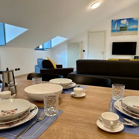 Attico - Piazza - Finalborgo Apartment