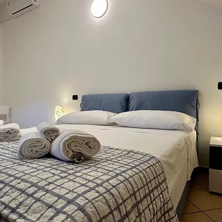 Attico - Piazza - Finalborgo *